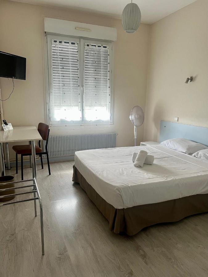 Le Relais De La Route Bleue Hotell Saint-Loup  Eksteriør bilde