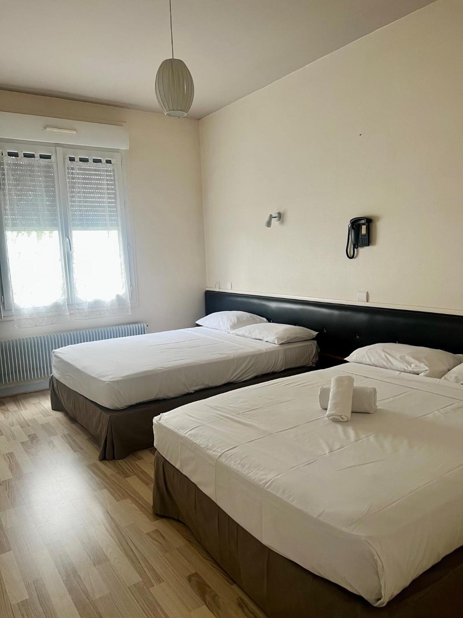 Le Relais De La Route Bleue Hotell Saint-Loup  Eksteriør bilde