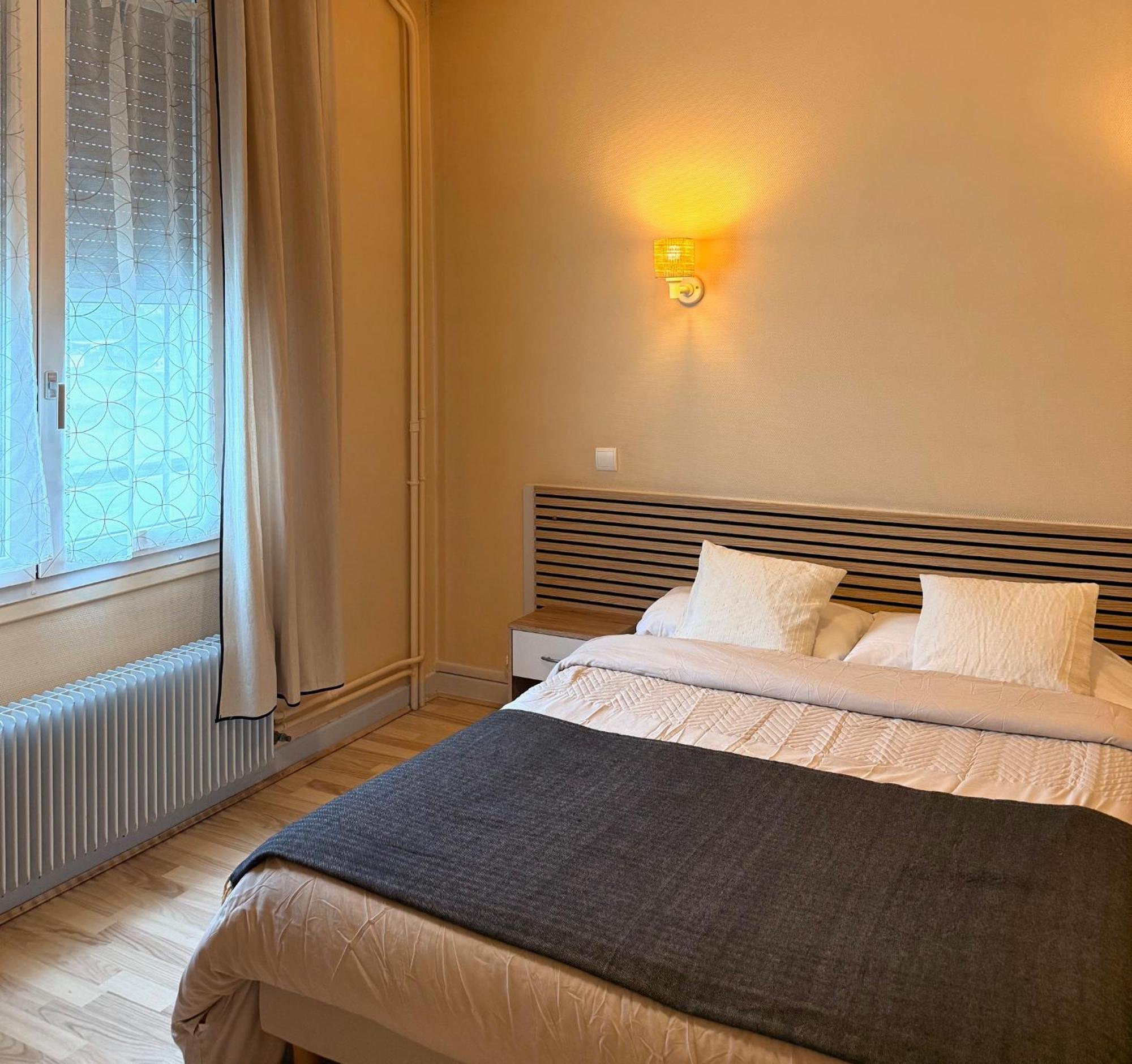 Le Relais De La Route Bleue Hotell Saint-Loup  Eksteriør bilde