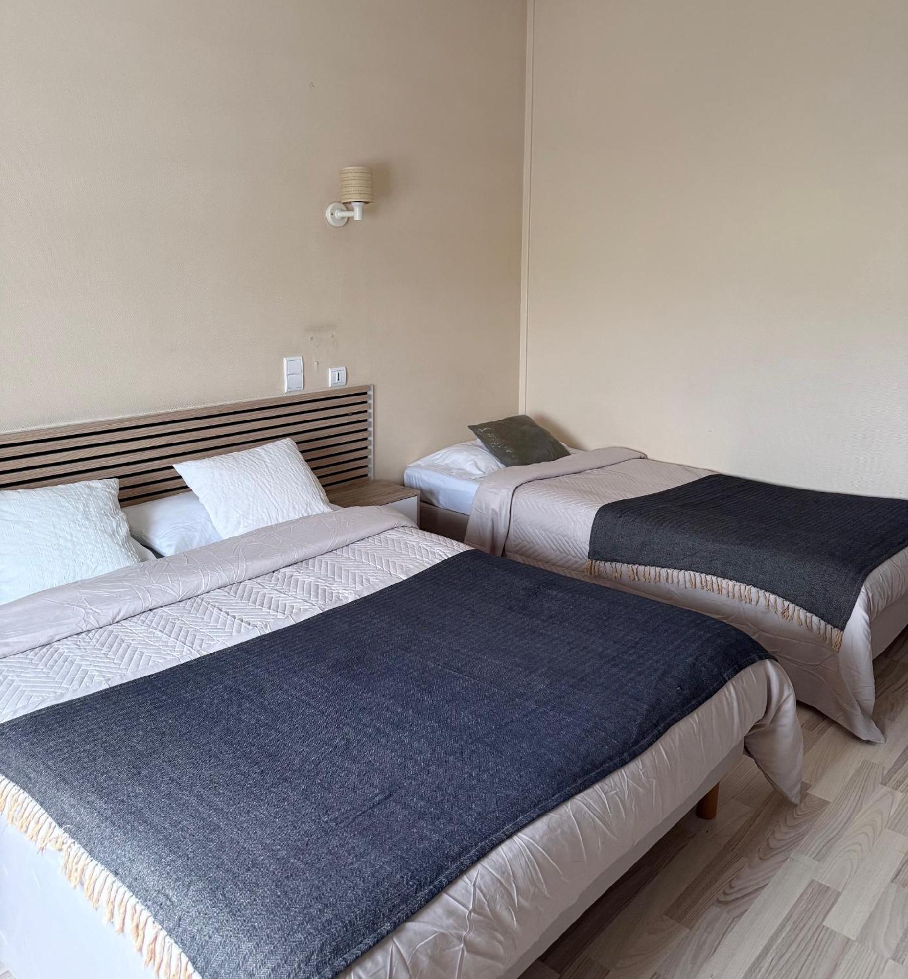 Le Relais De La Route Bleue Hotell Saint-Loup  Eksteriør bilde