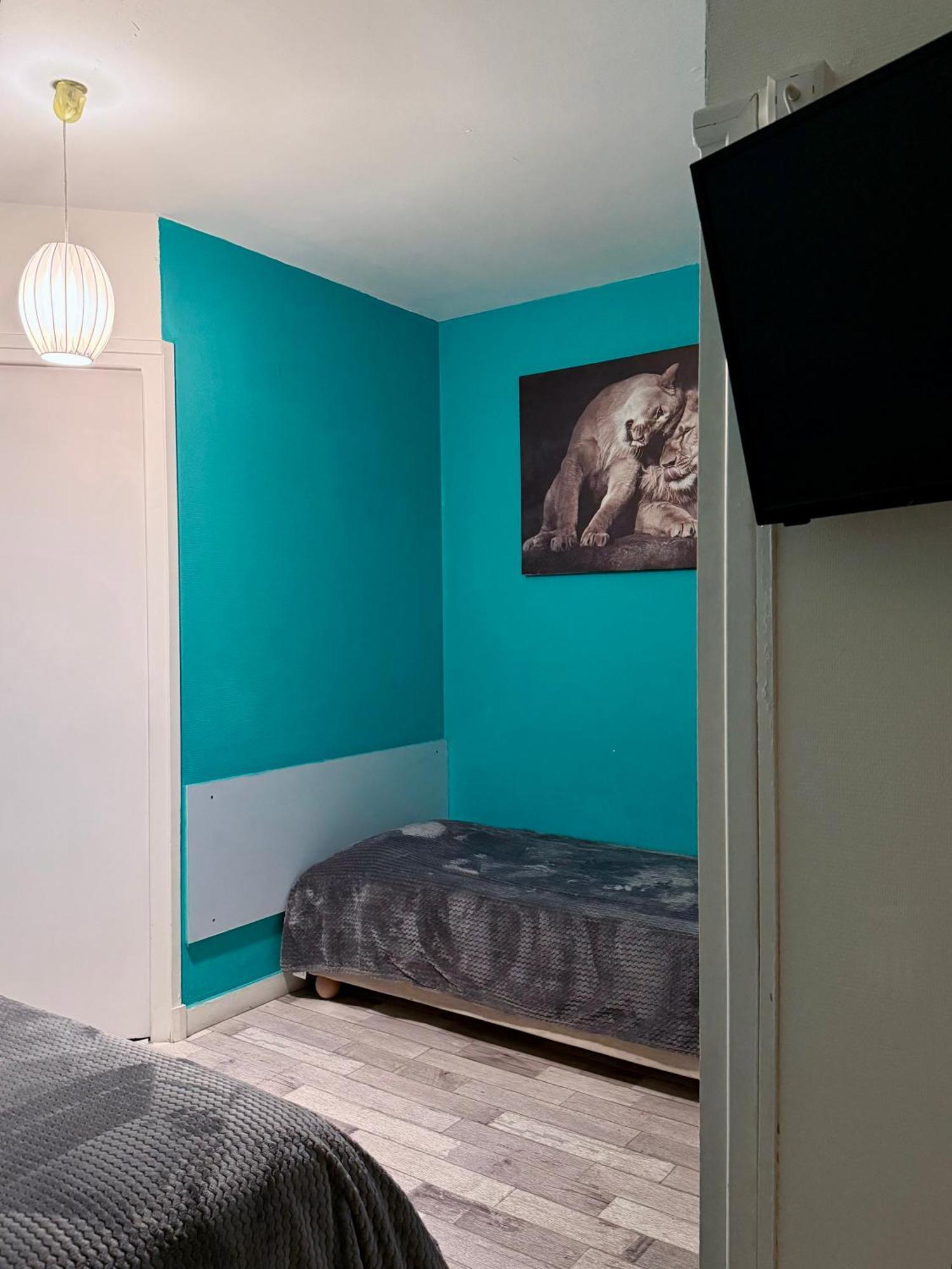Le Relais De La Route Bleue Hotell Saint-Loup  Eksteriør bilde