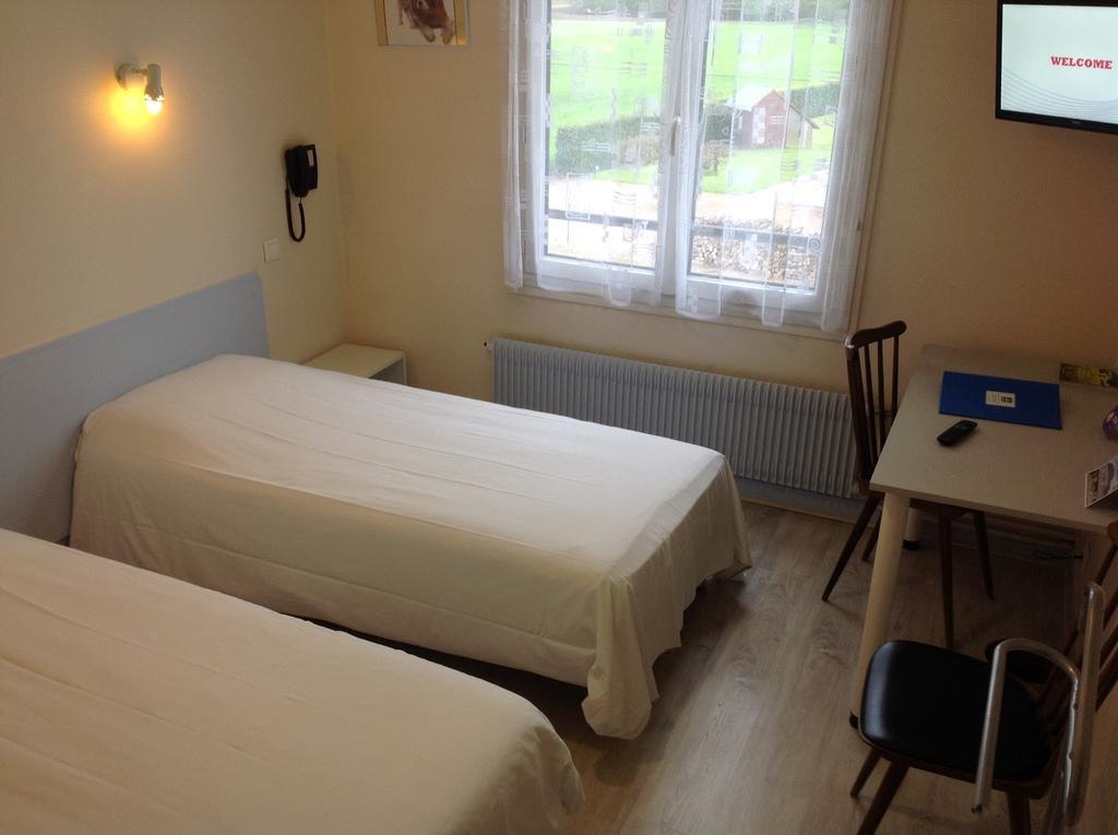 Le Relais De La Route Bleue Hotell Saint-Loup  Eksteriør bilde