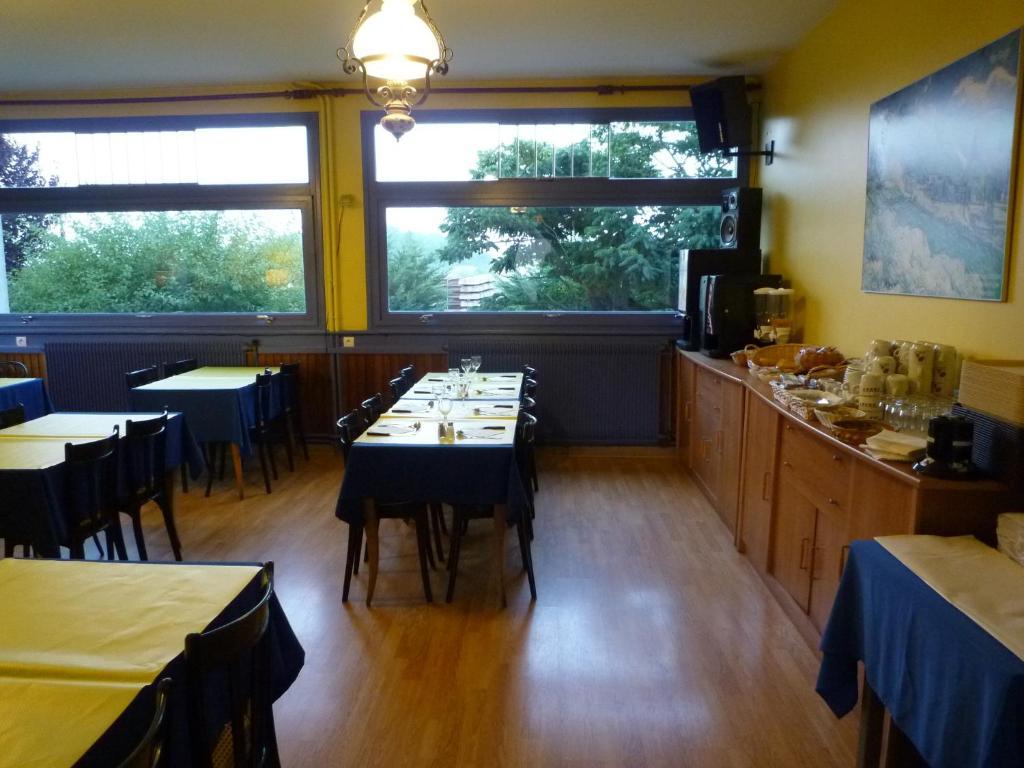 Le Relais De La Route Bleue Hotell Saint-Loup  Eksteriør bilde